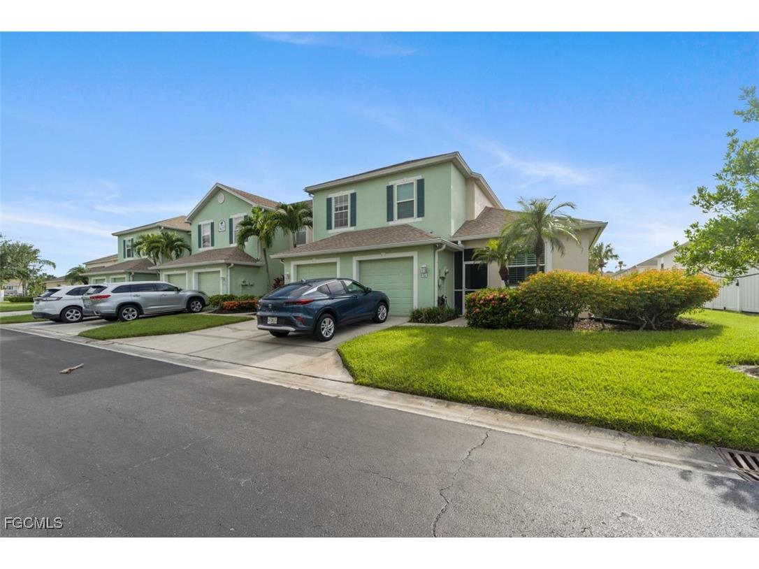 3637 Pine Oak Circle #105 Fort Myers FL 33916 2025001556 image2