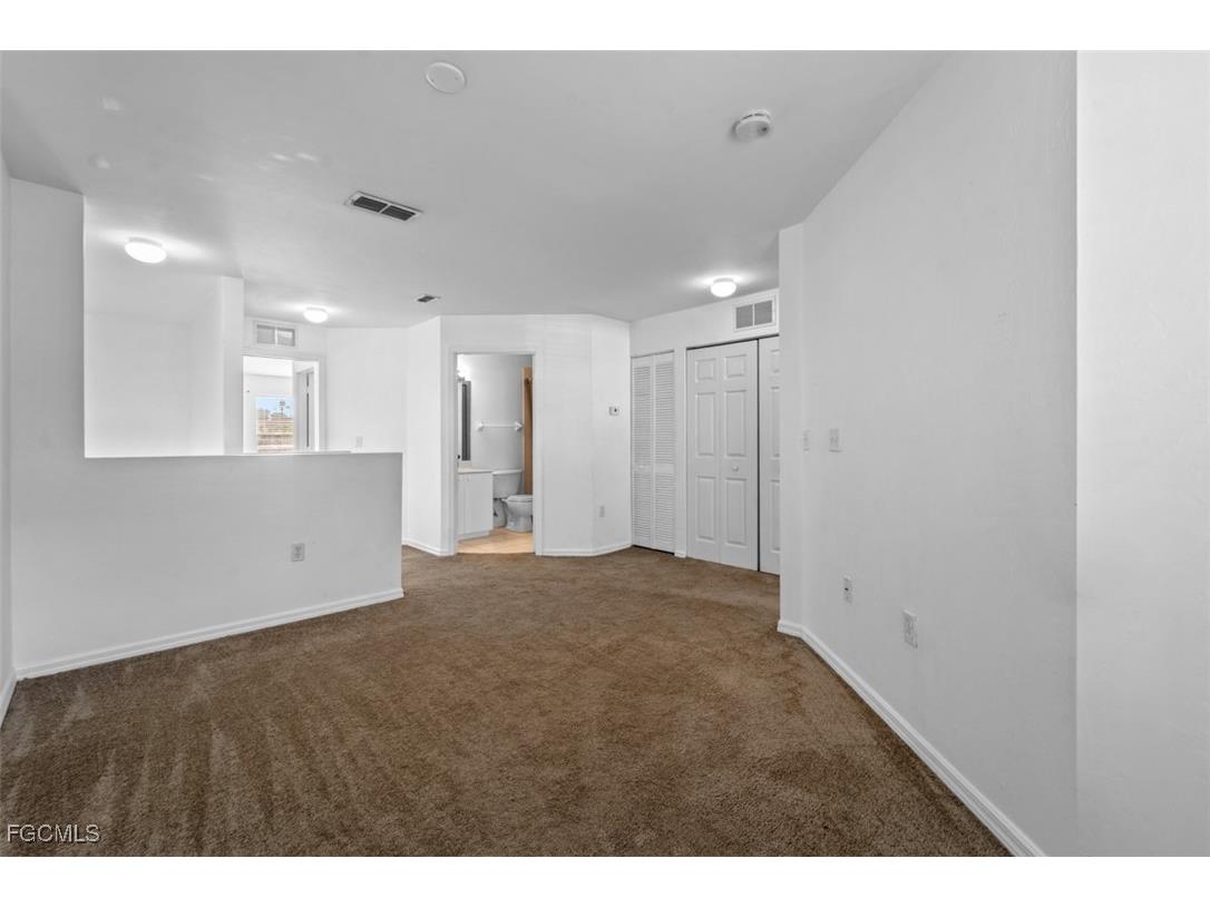 3637 Pine Oak Circle #105 Fort Myers FL 33916 2025001556 image24