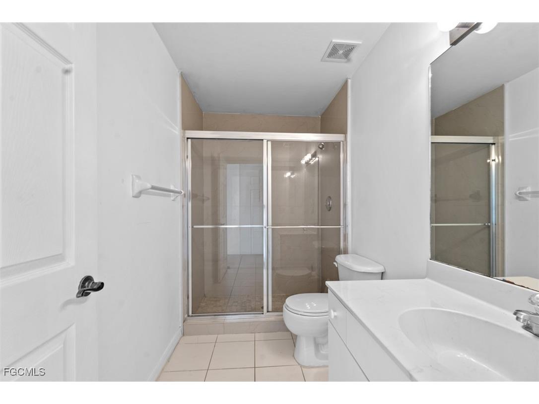 3637 Pine Oak Circle #105 Fort Myers FL 33916 2025001556 image29