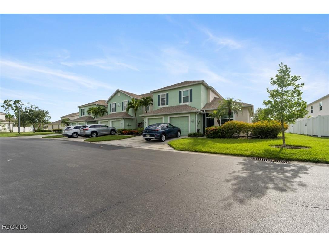 3637 Pine Oak Circle #105 Fort Myers FL 33916 2025001556 image38