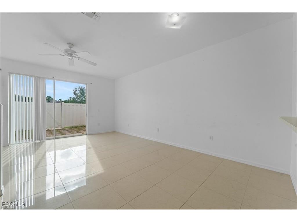 3637 Pine Oak Circle #105 Fort Myers FL 33916 2026000130 image17