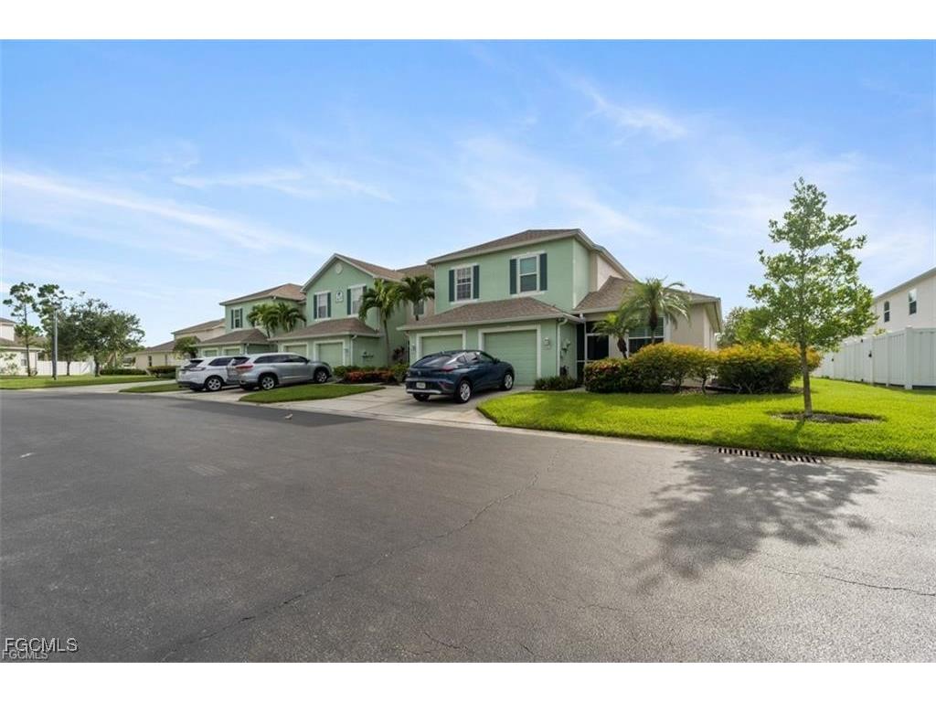 3637 Pine Oak Circle #105 Fort Myers FL 33916 2026000130 image38