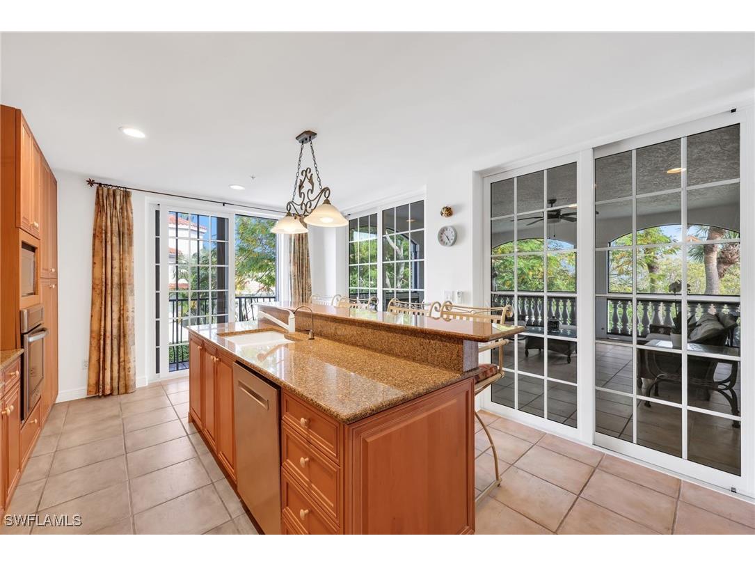 364 5th Street S #102 Naples FL 34102 225084877 image12