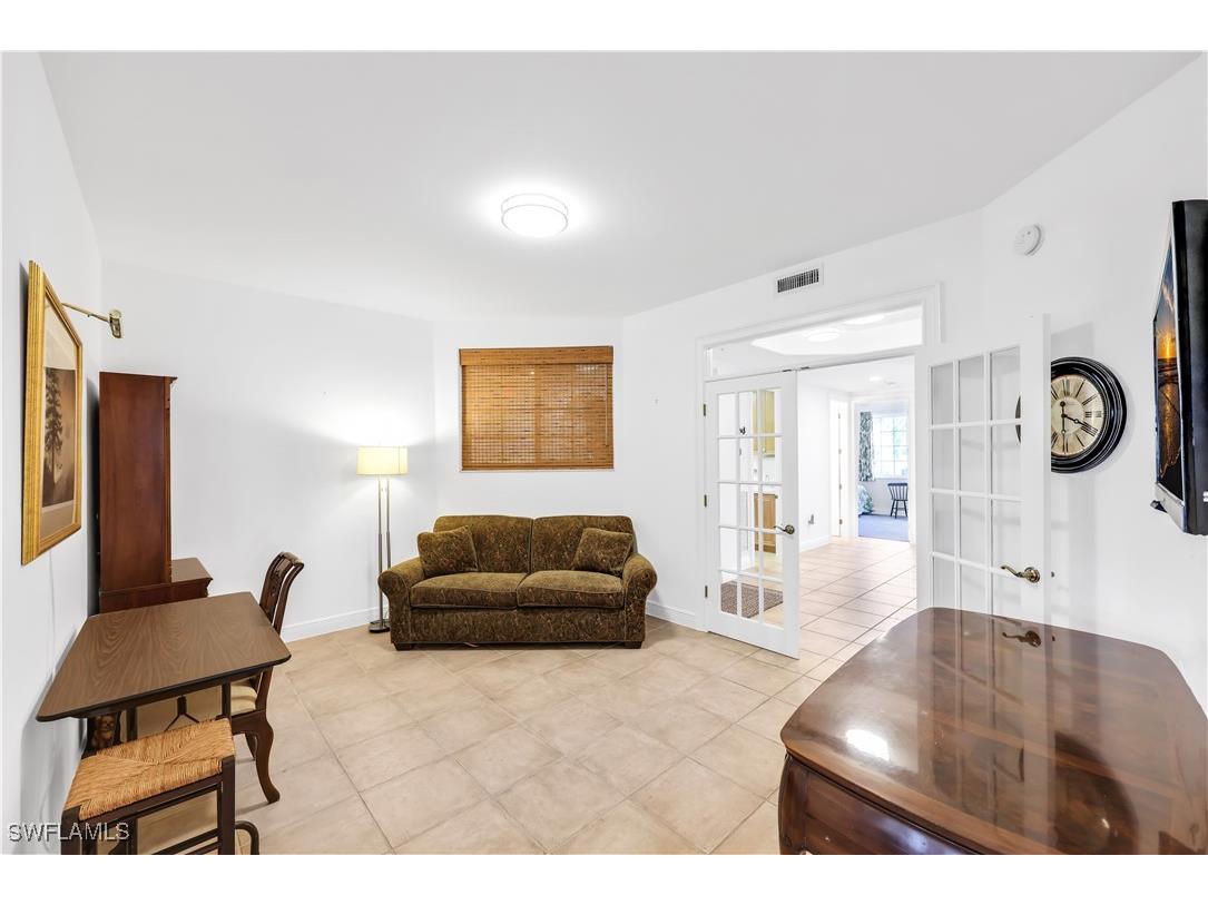 364 5th Street S #102 Naples FL 34102 225084877 image14