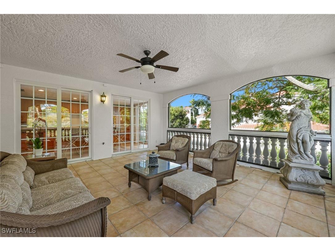 364 5th Street S #102 Naples FL 34102 225084877 image17