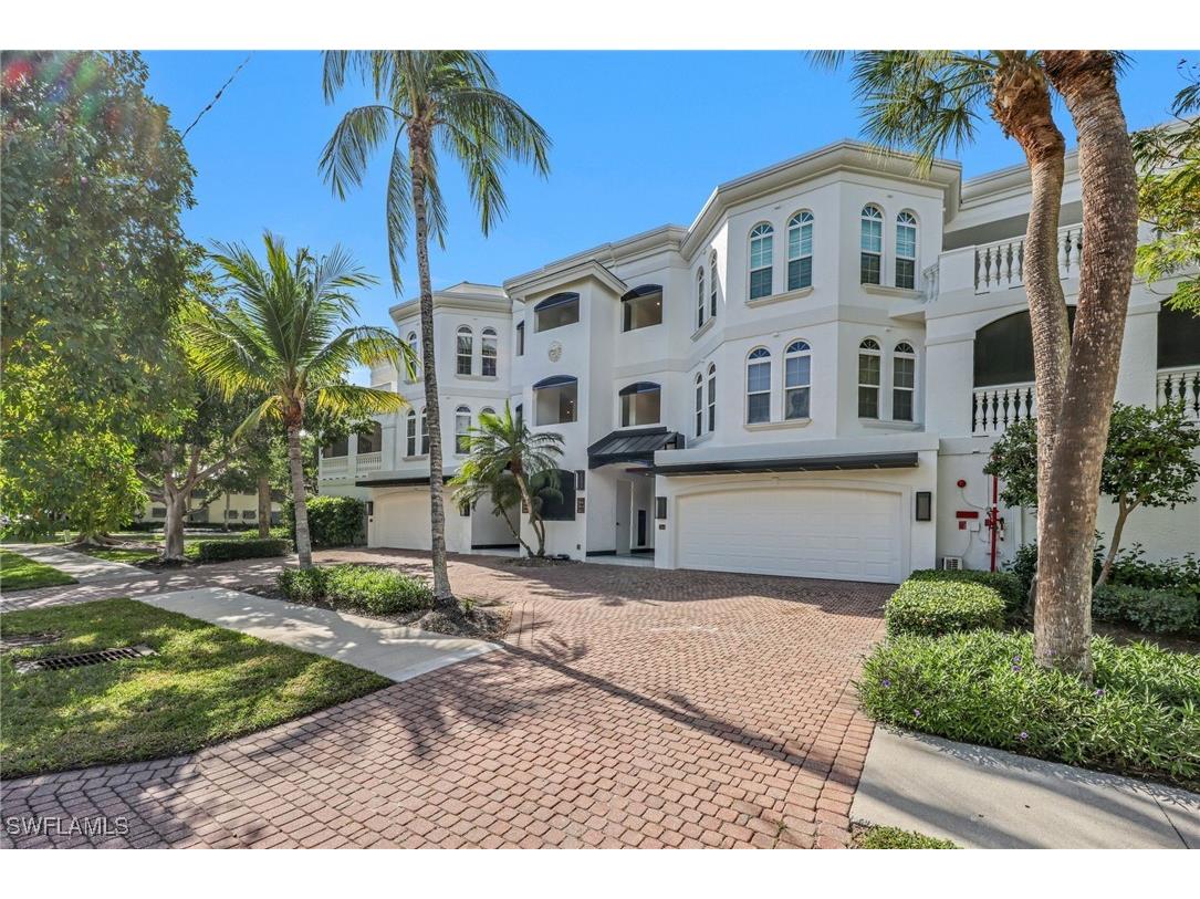 364 5th Street S #102 Naples FL 34102 225084877 image33