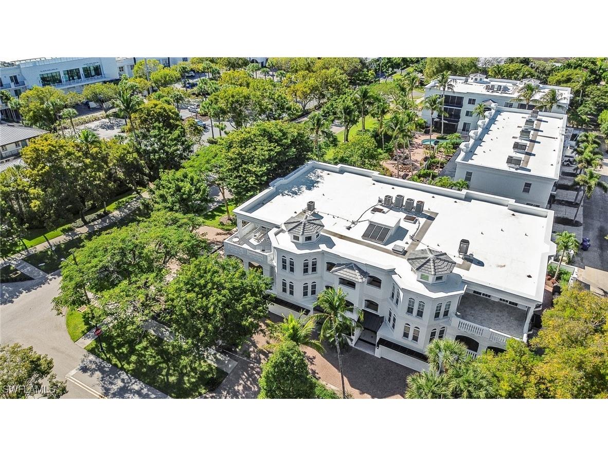 364 5th Street S #102 Naples FL 34102 225084877 image36