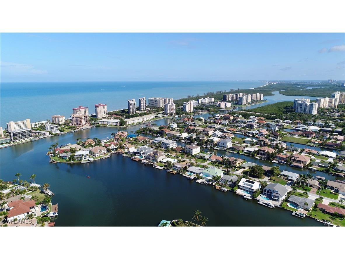 364 Conners Avenue Naples FL 34108 225076127 image2