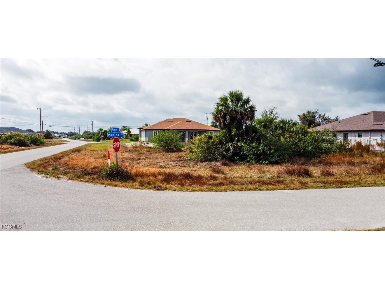 364 Poplar Street Lehigh Acres FL 33974 2026004687 image1