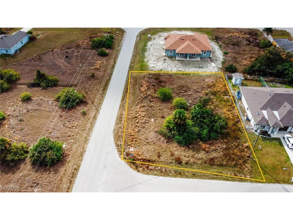 364 Poplar Street Lehigh Acres FL 33974 2026004687 image3