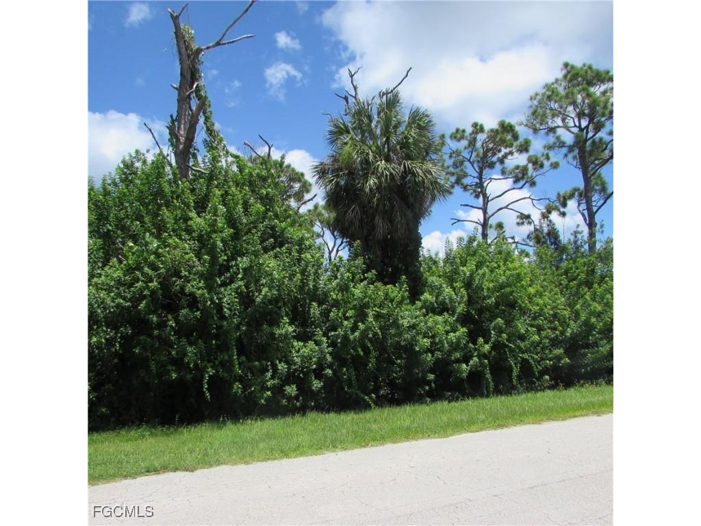 3644 Tropical Point Drive Saint James City FL 33956 2025004029 image1