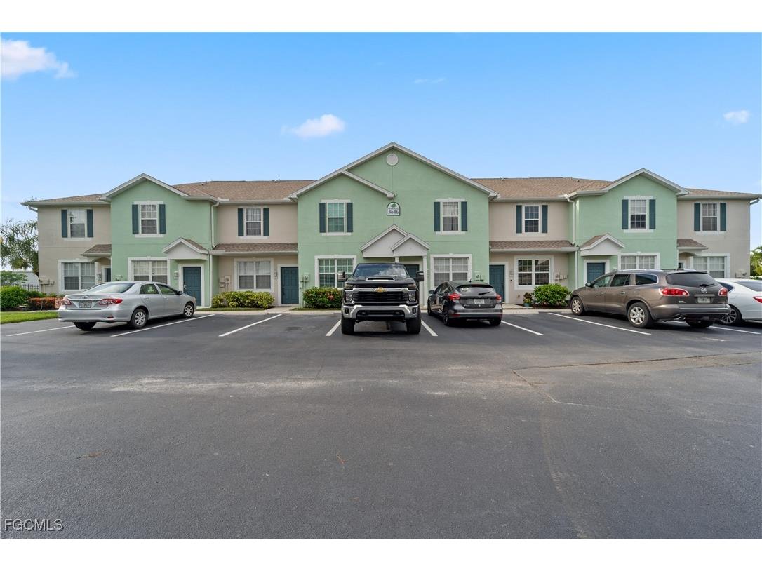 3646 Pine Oak Circle #105 Fort Myers FL 33916 2026000114 image5