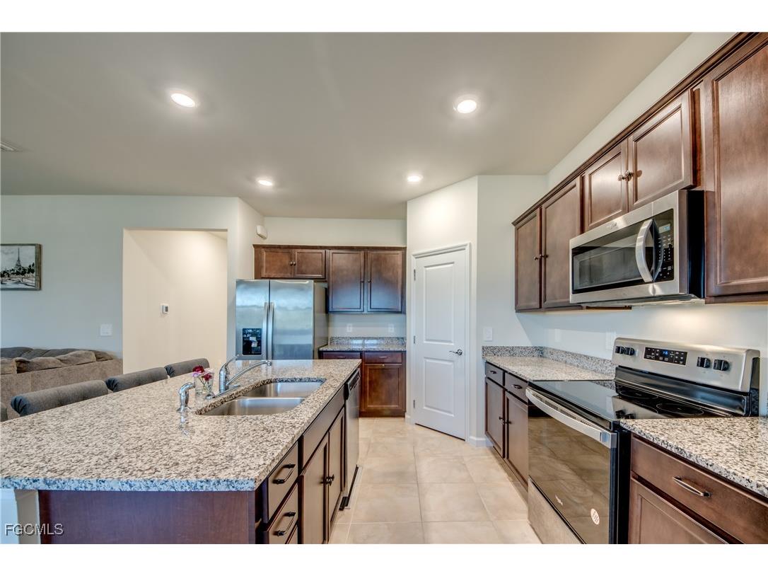 3647 Rain Lily Lane Alva FL 33920 2025025208 image4