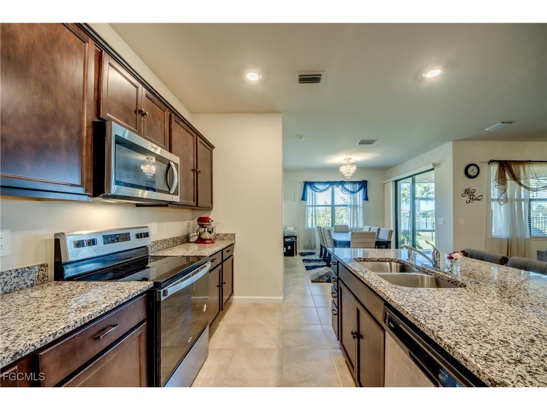 3647 Rain Lily Lane Alva FL 33920 2025025208 image6