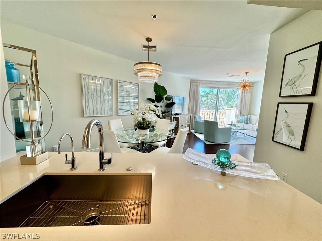 365 5th Avenue S #303 Naples FL 34102 226009218 image20