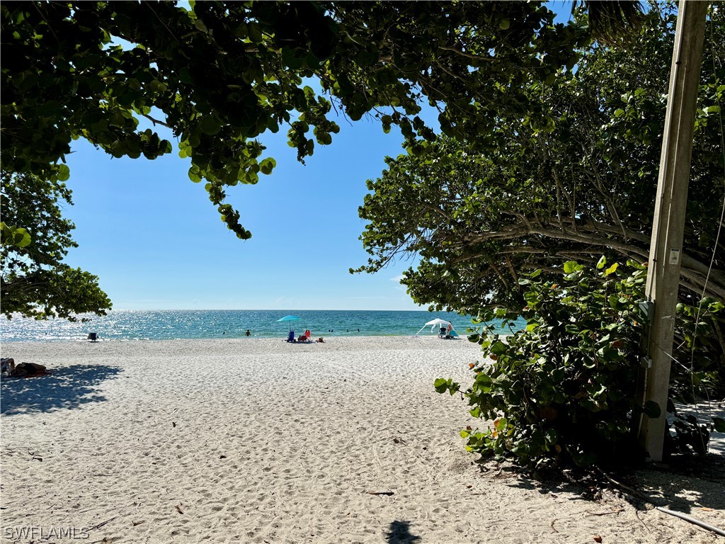 365 5th Avenue S #303 Naples FL 34102 226009218 image47