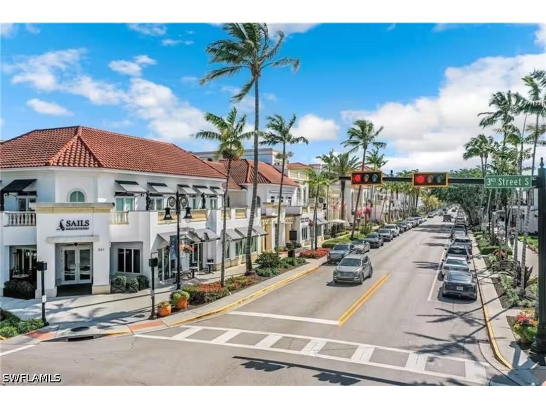 365 5th Avenue S #307 Naples FL 34102 226014001 image45