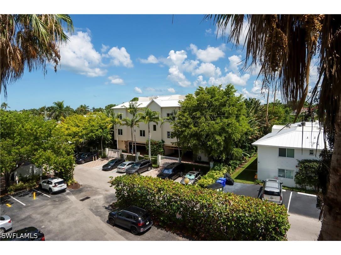 365 5th Avenue S #307 Naples FL 34102 226023427 image18