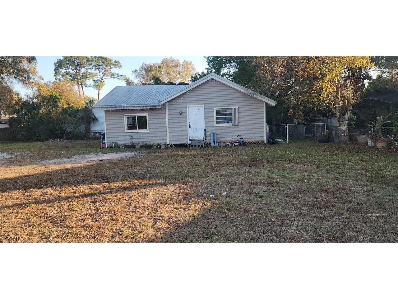 365 Clark Street North Fort Myers FL 33903 2026008870 image1