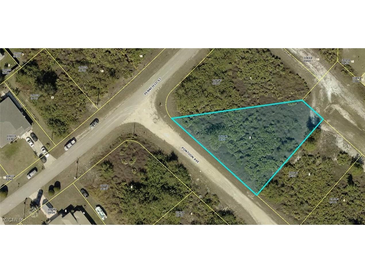 365 Pontoon Avenue Lehigh Acres FL 33974 2025014476 image1