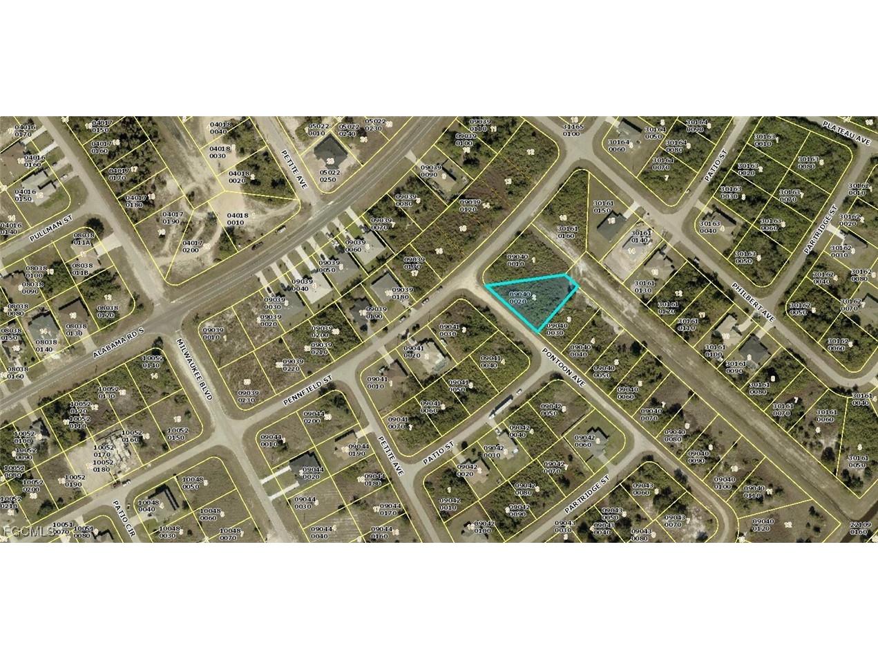 365 Pontoon Avenue Lehigh Acres FL 33974 2025014476 image2