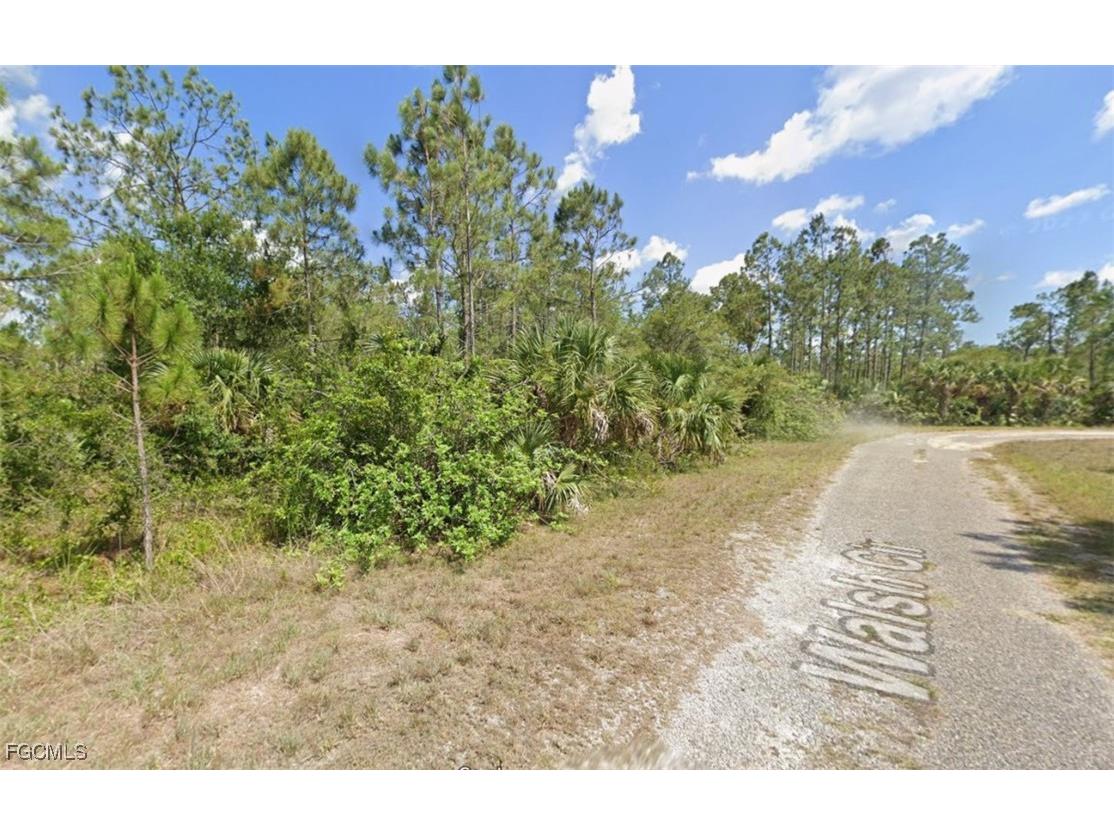 365 Walsh Circle Lehigh Acres FL 33972 2025017111 image3