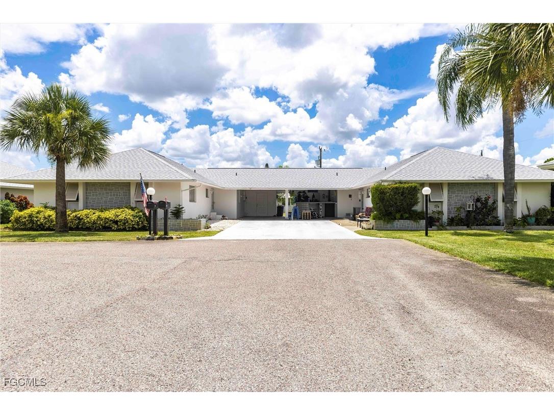 365 Westpark Road Lehigh Acres FL 33936 2025004385 image1