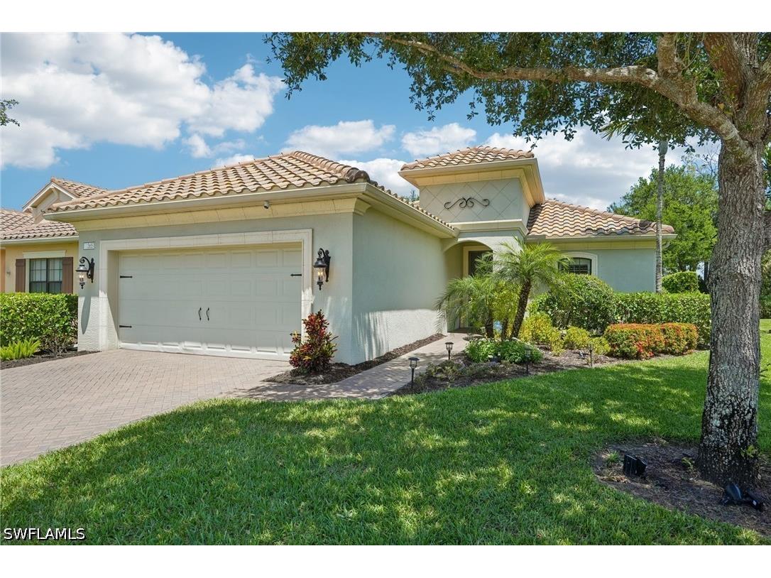 3651 Canopy Circle Naples FL 34120 226016802 image1