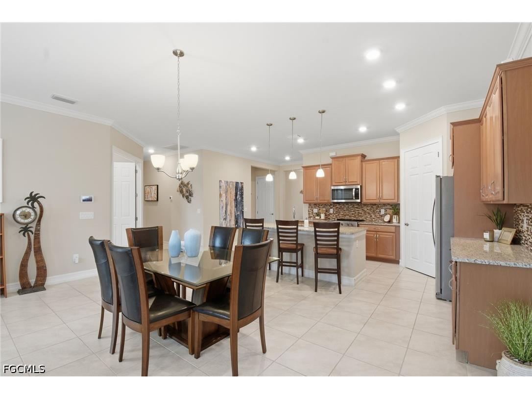 3653 Avenida Del Vera North Fort Myers FL 33917 2026024756 image11