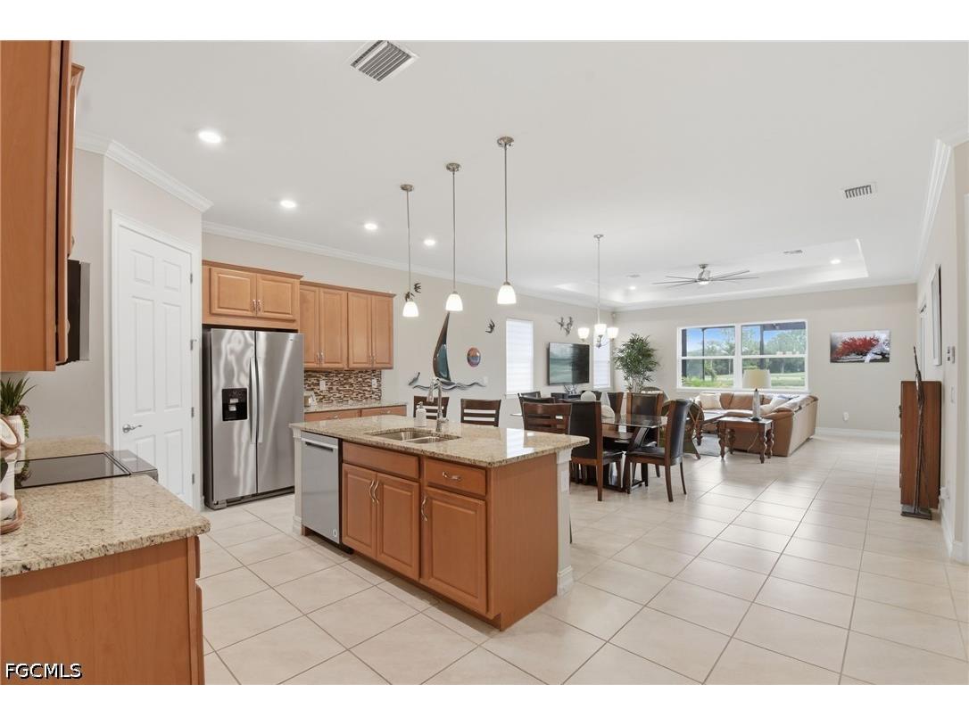 3653 Avenida Del Vera North Fort Myers FL 33917 2026024756 image9