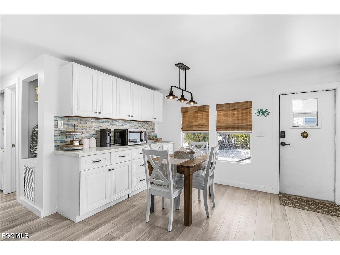 3653 Dewberry Lane Saint James City FL 33956 2026030527 image8