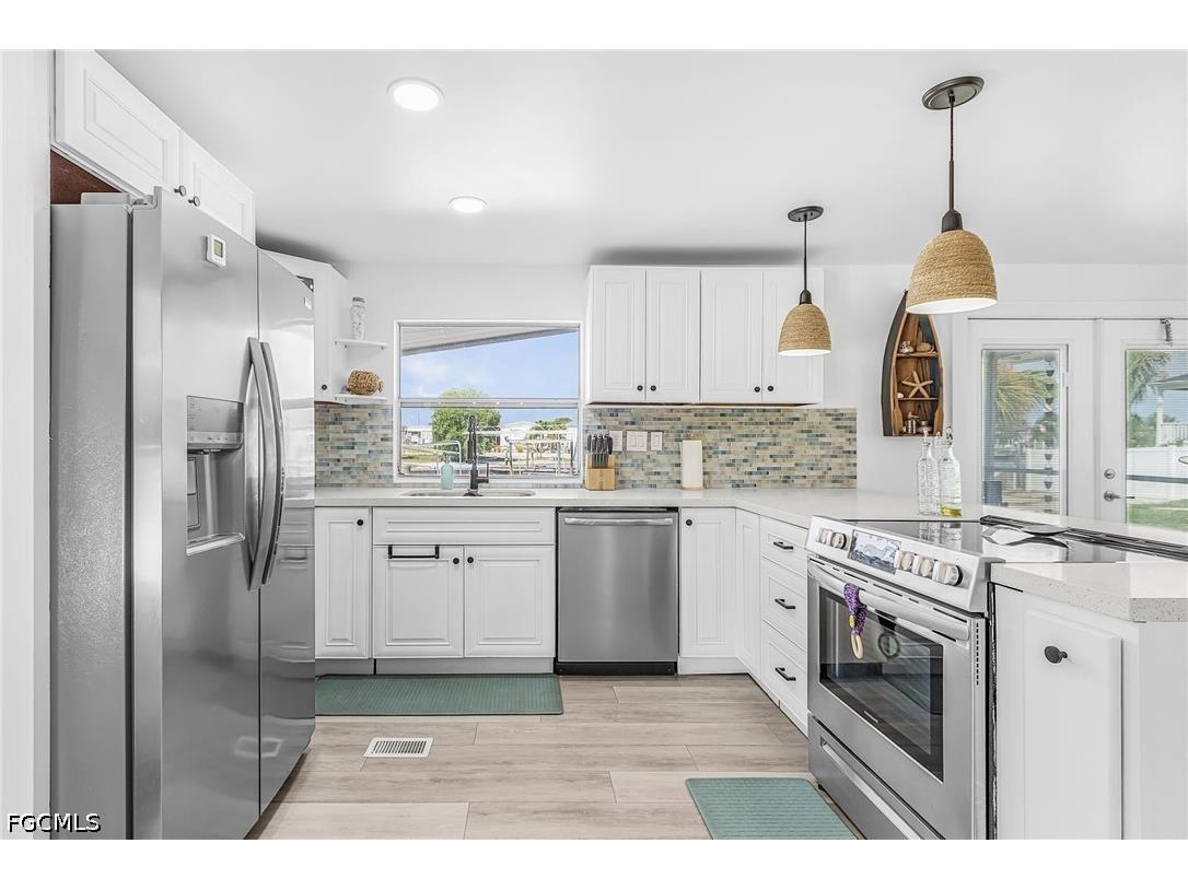 3653 Dewberry Lane Saint James City FL 33956 2026030527 image9