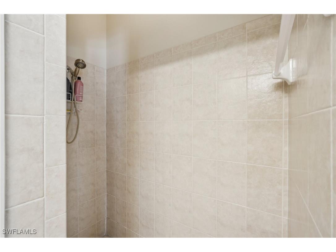 3653 Periwinkle Way Naples FL 34114 225077644 image21