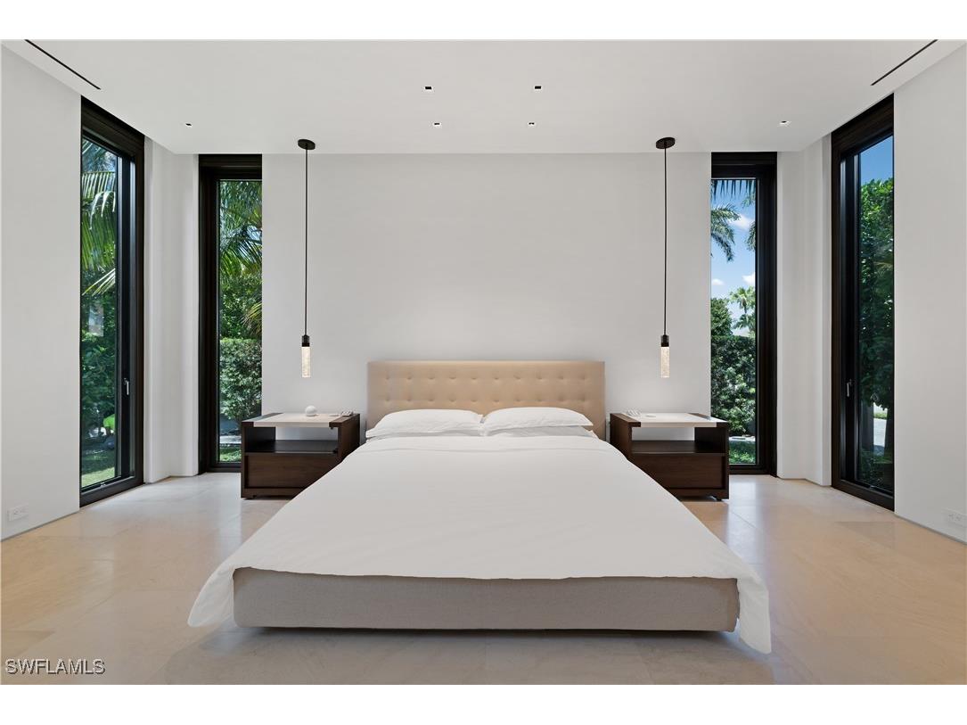 3655 Fort Charles Drive Naples FL 34102 225048632 image16