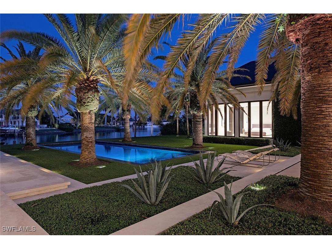 3655 Fort Charles Drive Naples FL 34102 225048632 image49