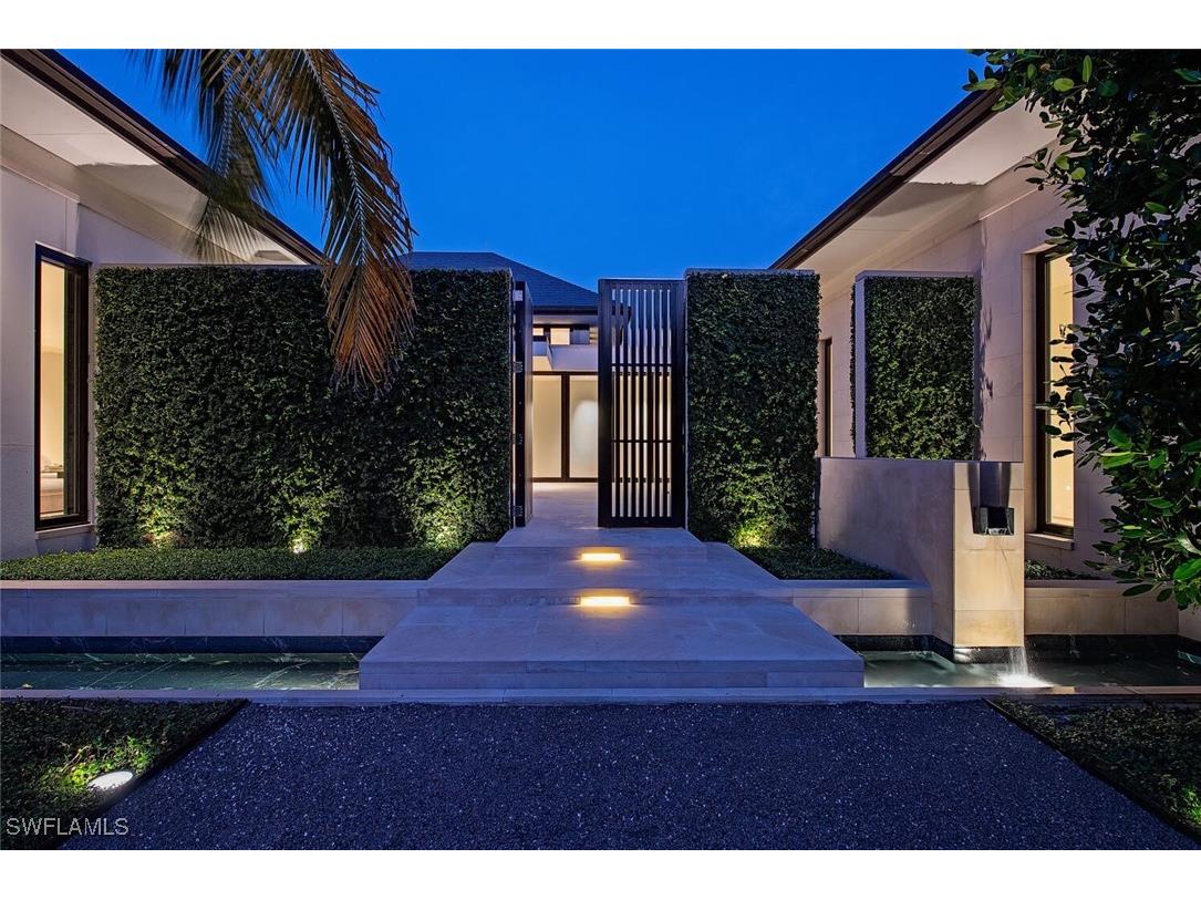 3655 Fort Charles Drive Naples FL 34102 225048632 image7