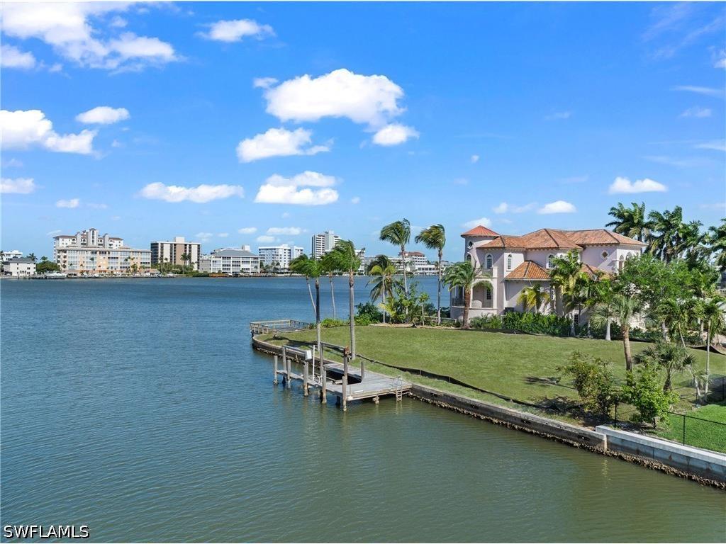 366 Pine Avenue Naples FL 34108 226015793 image2