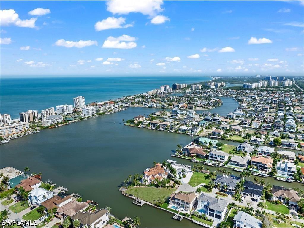 366 Pine Avenue Naples FL 34108 226015793 image4