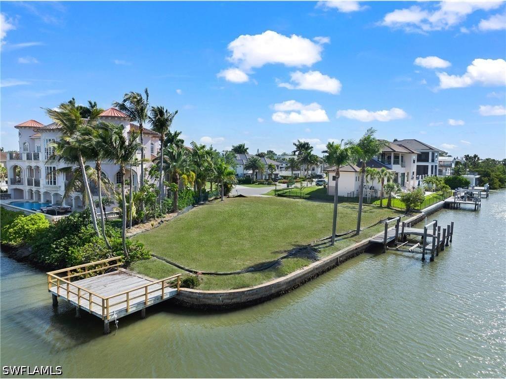 366 Pine Avenue Naples FL 34108 226015793 image8