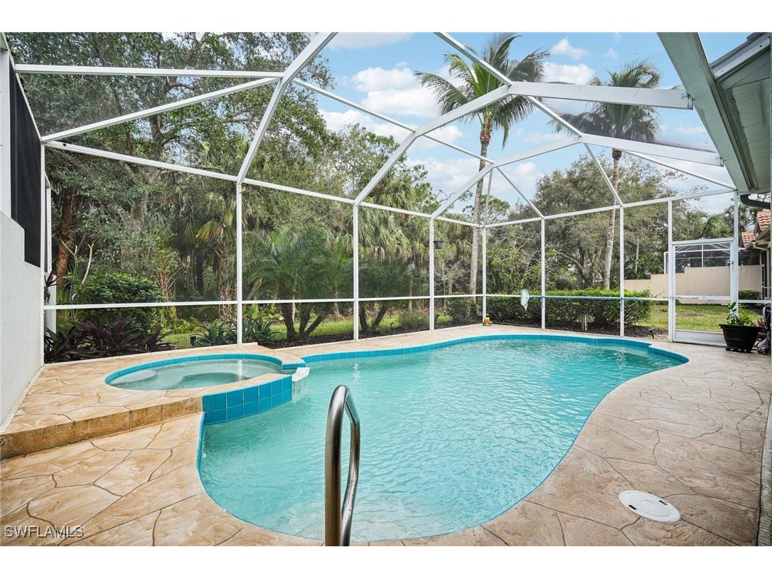 3660 Periwinkle Way #1-20 Naples FL 34114 225008541 image1