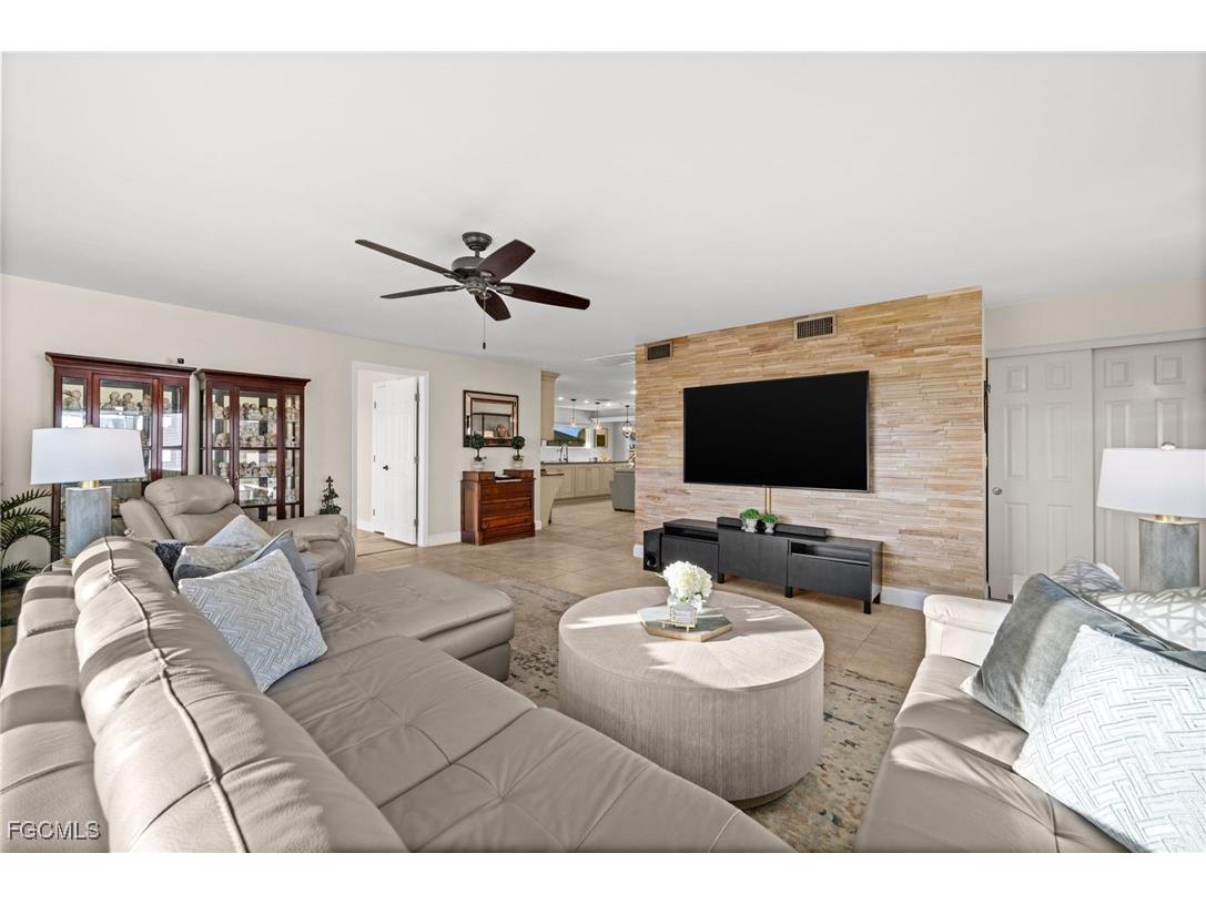 3660 San Carlos Drive Saint James City FL 33956 2025017059 image6