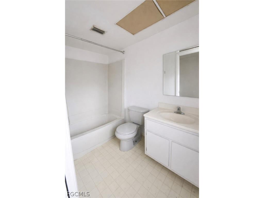 3660 Tropical Point Drive Saint James City FL 33956 2026010703 image8