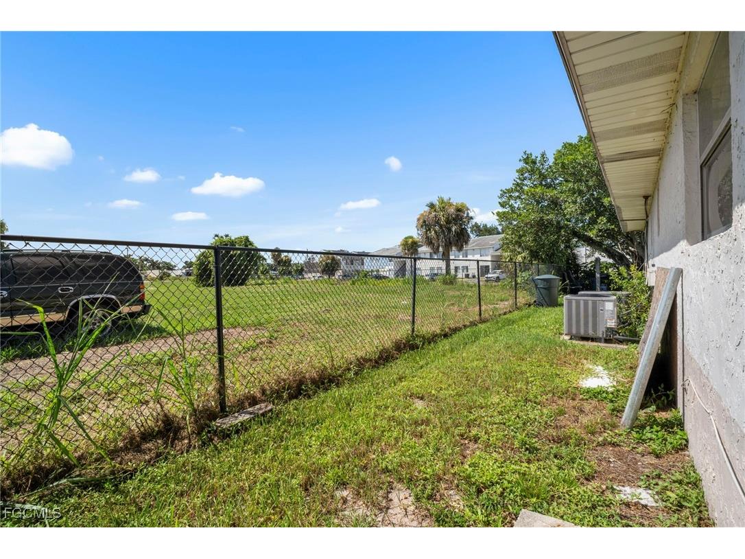 3660 Seminole Avenue Fort Myers FL 33916 2025007150 image16