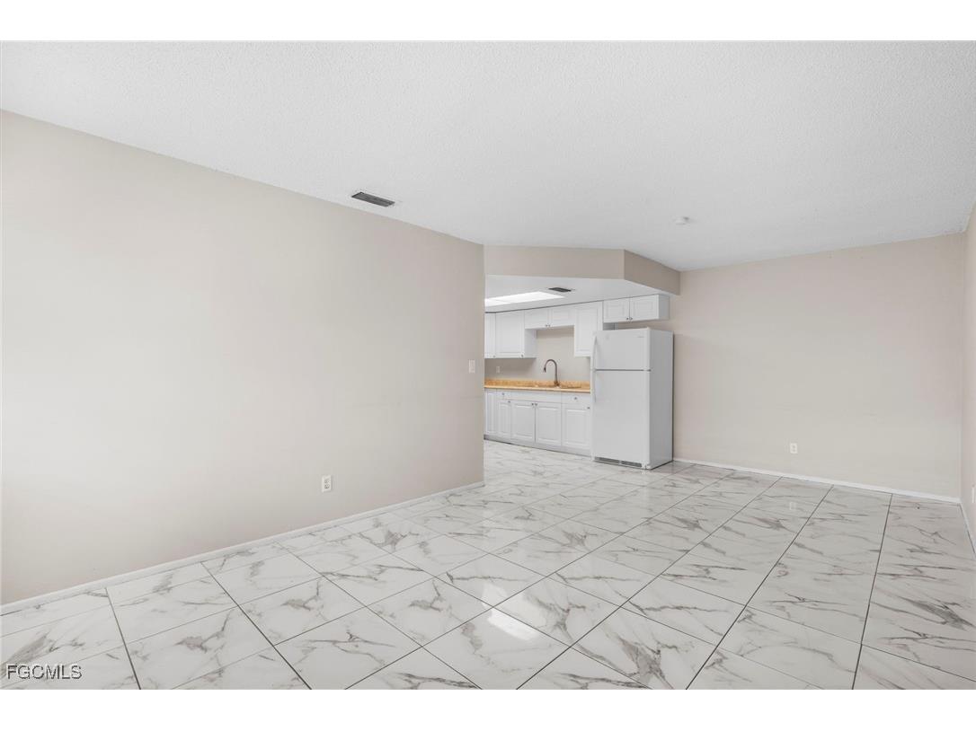 3660 Seminole Avenue Fort Myers FL 33916 2025007150 image5