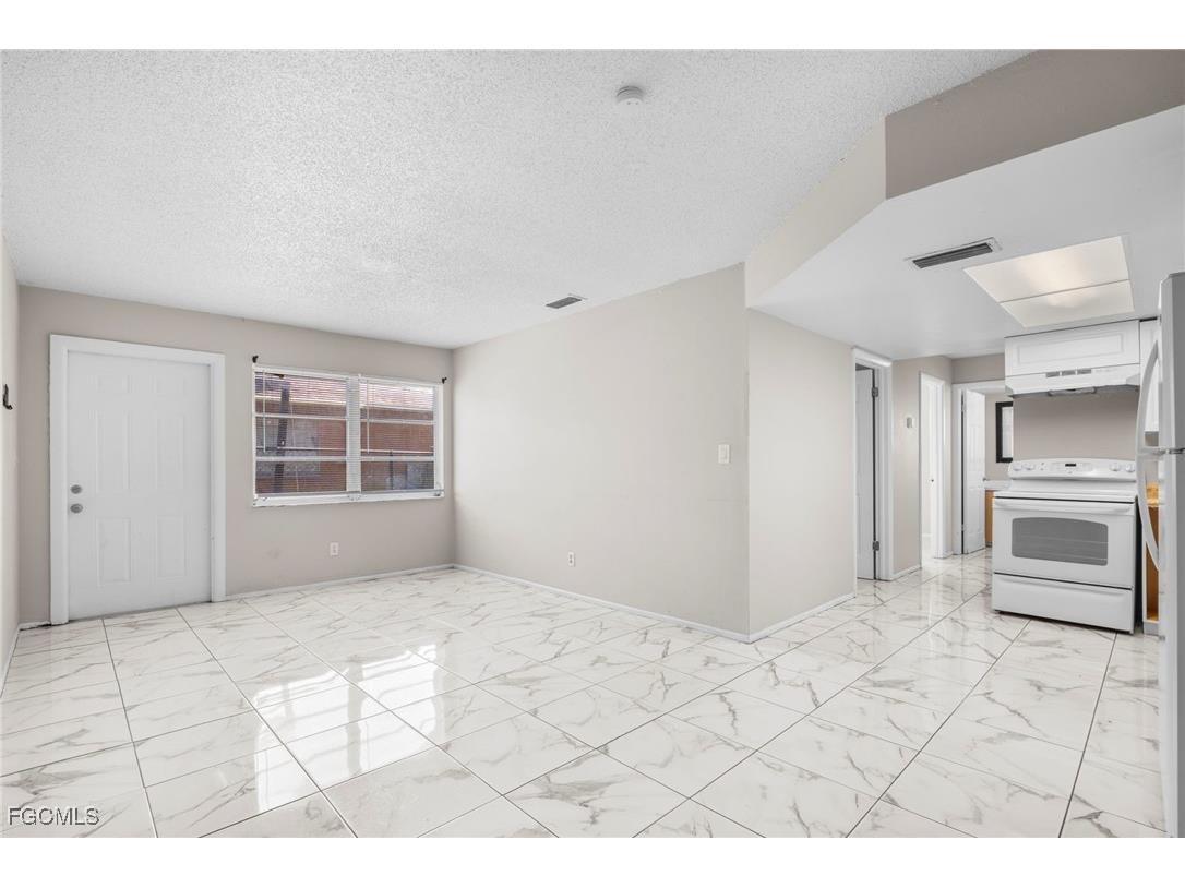 3660 Seminole Avenue Fort Myers FL 33916 2025007150 image6