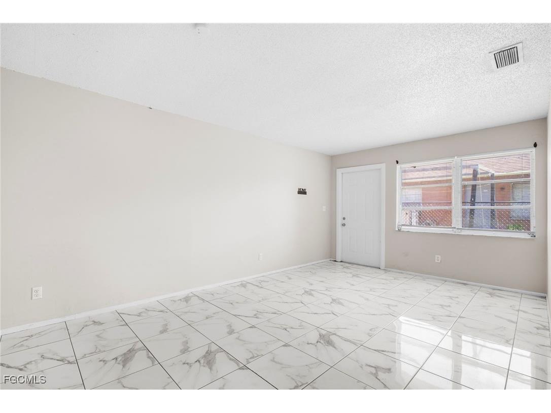 3660 Seminole Avenue Fort Myers FL 33916 2025007150 image7