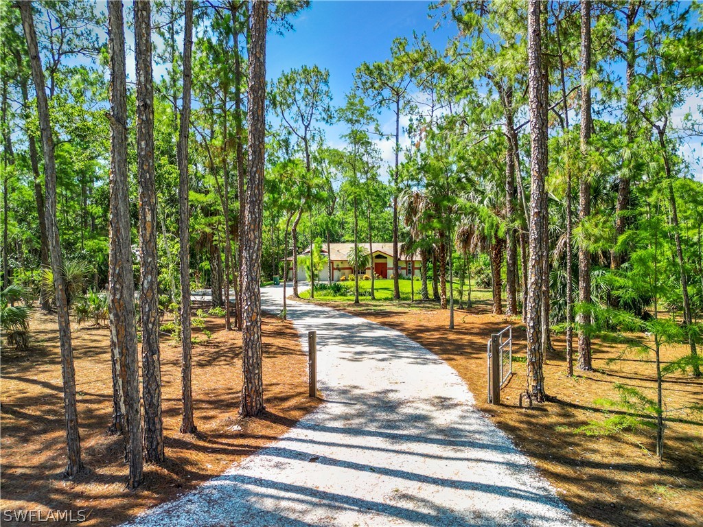 3661 5th Avenue NW Naples FL 34120 224047447 image1