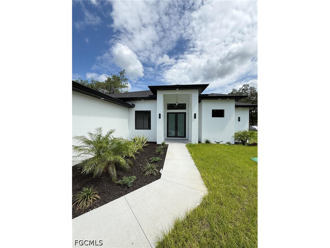 3663 28th Avenue SE Naples FL 34117 2026019236 image1