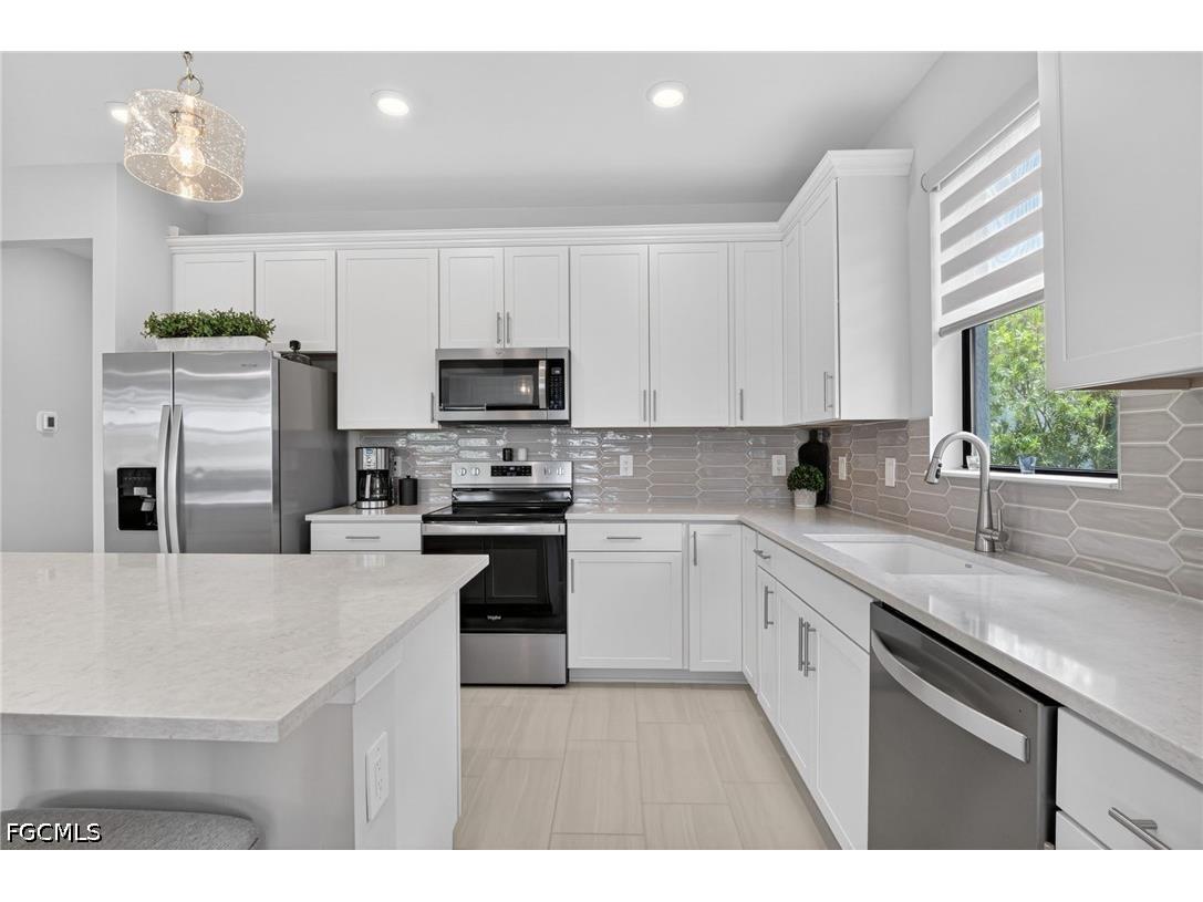 3663 Passion Vine Drive Alva FL 33920 2026019177 image35