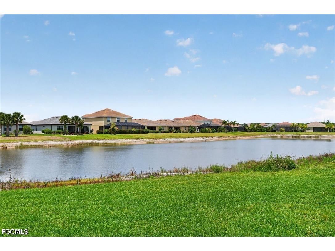 3663 Passion Vine Drive Alva FL 33920 2026019177 image40